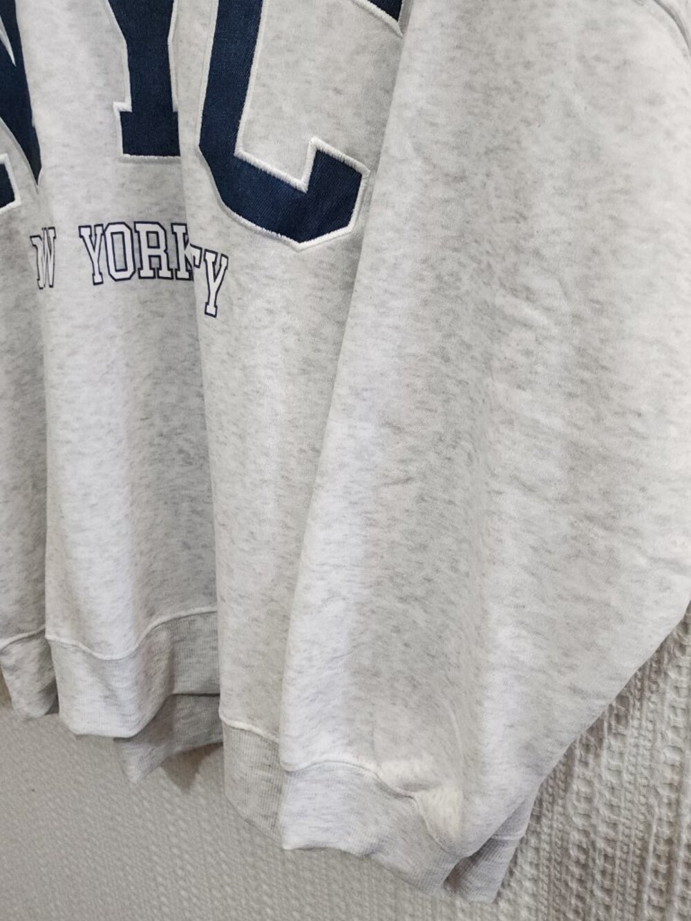 No Comment Plus Size NYC Spellout Light Gray Crewneck Sweater Size 3X NEW - Picture 11 of 15